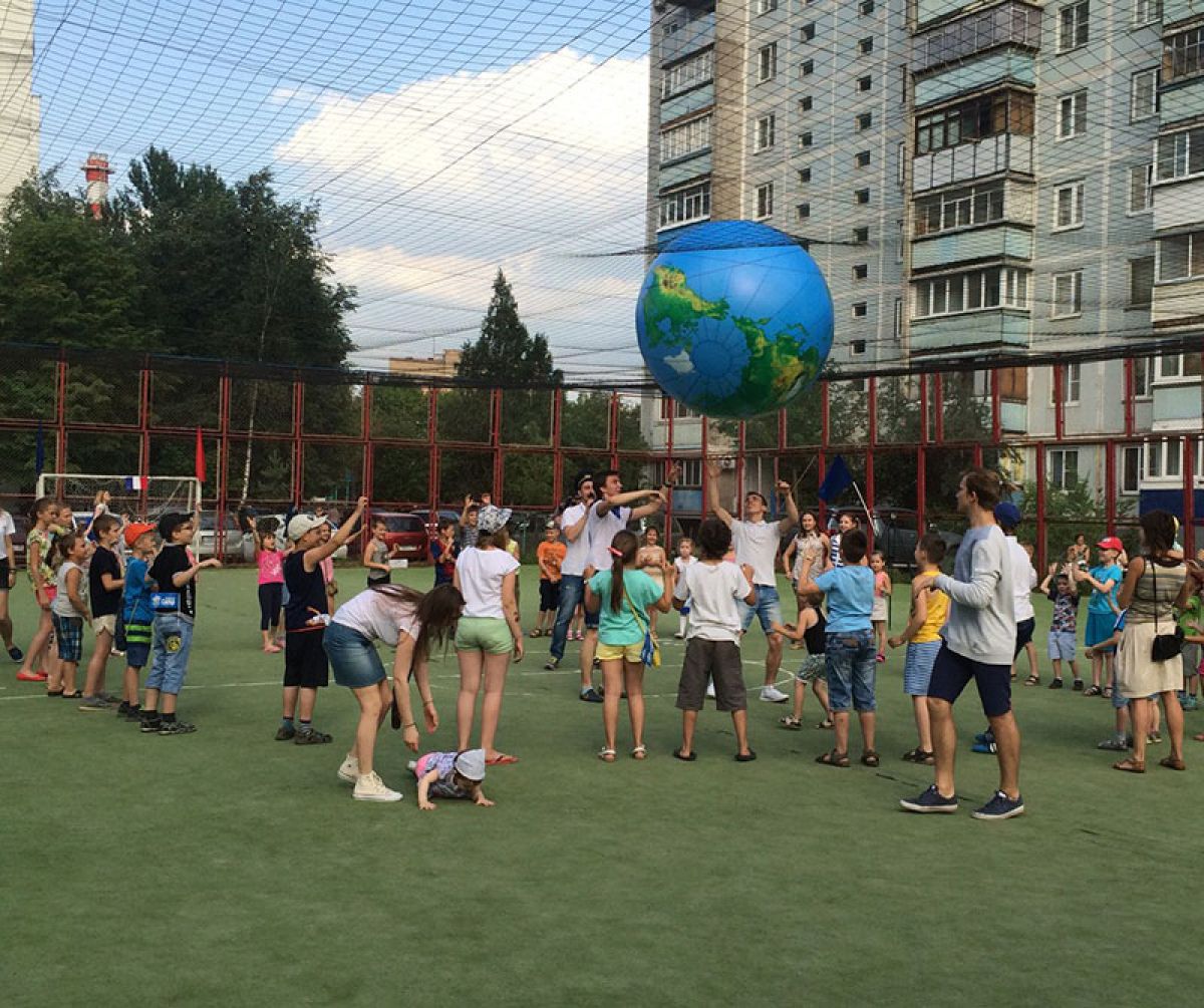 Праздник двора на улице Говорова